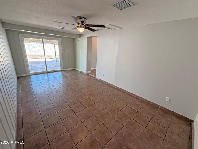 100 E 7TH Drive, Mesa, AZ 85210