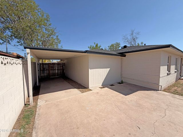 100 E 7TH Drive, Mesa, AZ 85210