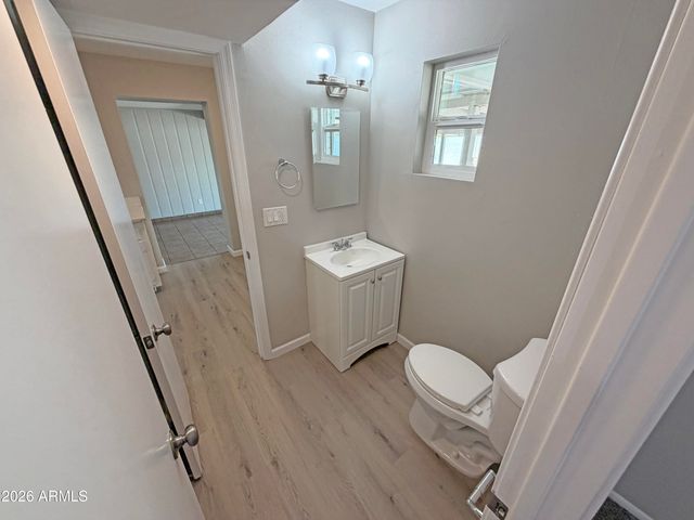 100 E 7TH Drive, Mesa, AZ 85210