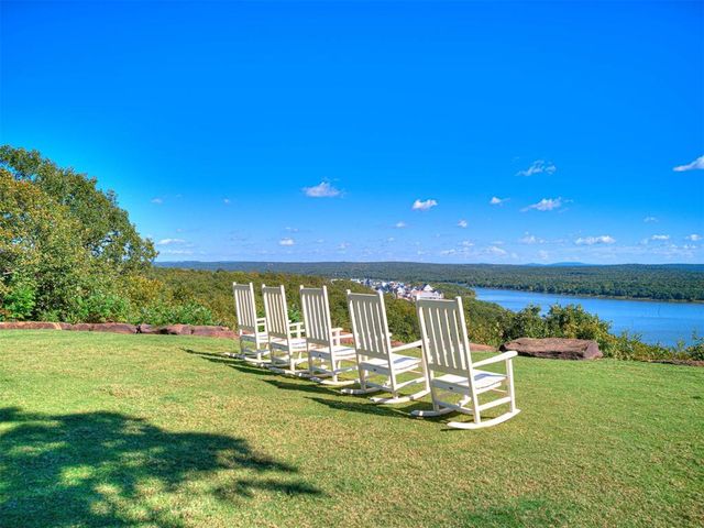 133 Lower Greenway, Carlton Landing, OK 74432