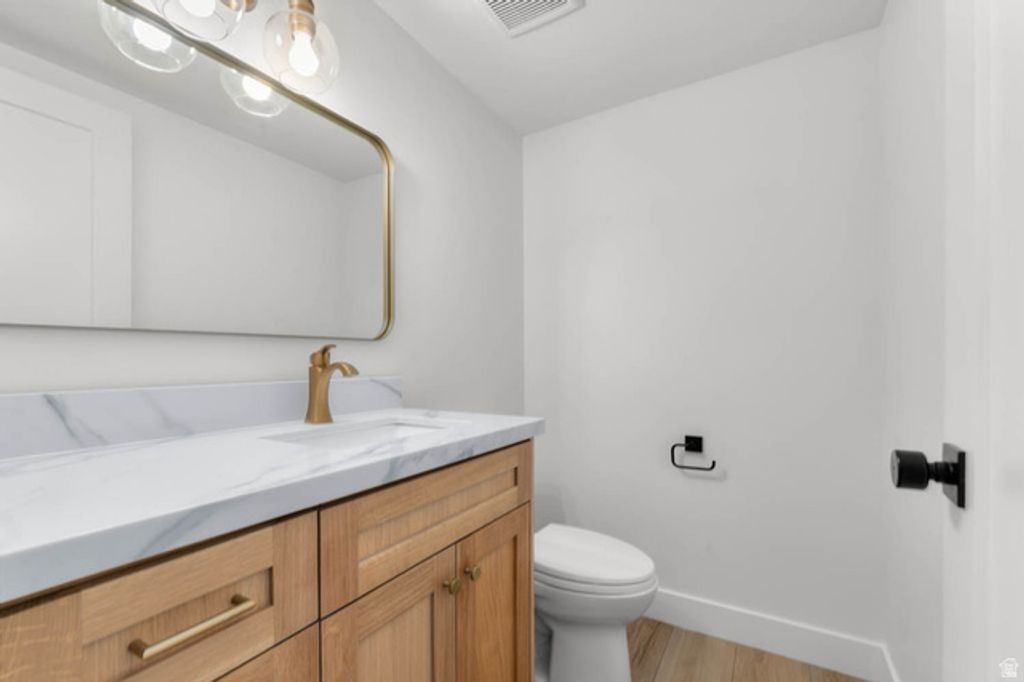 Image 11 of property listing at 3440 E WINESAP RD, Cottonwood Heights, UT 84121