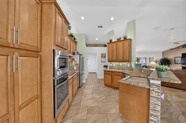 16364 SE 89TH TERRACE, Summerfield, FL 34491