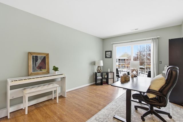 28211 Oakmonte Circle E, New Hudson, MI 48165