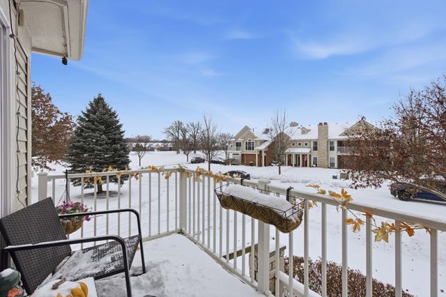 28211 Oakmonte Circle E, New Hudson, MI 48165