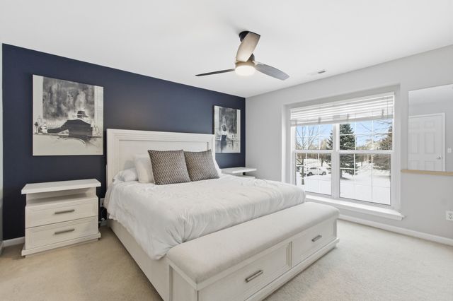 28211 Oakmonte Circle E, New Hudson, MI 48165