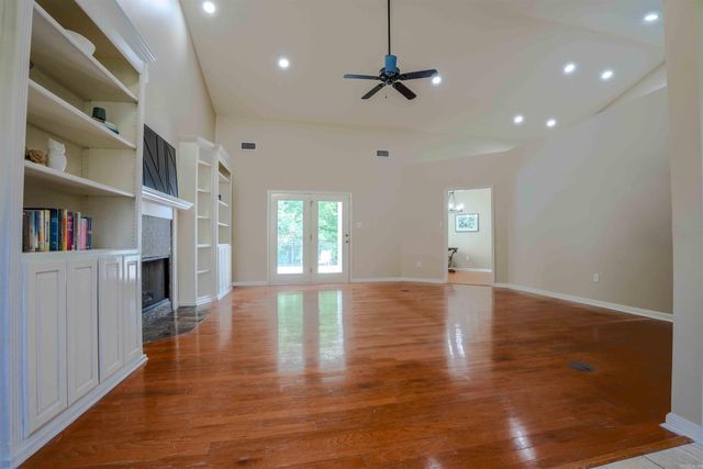 102 Raintree Court, Hot Springs, AR 71901