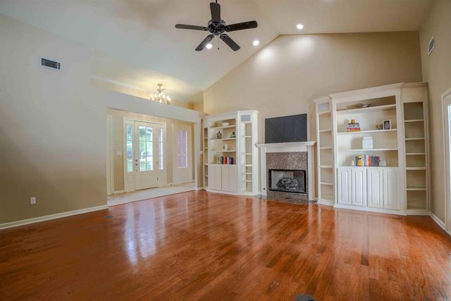 102 Raintree Court, Hot Springs, AR 71901