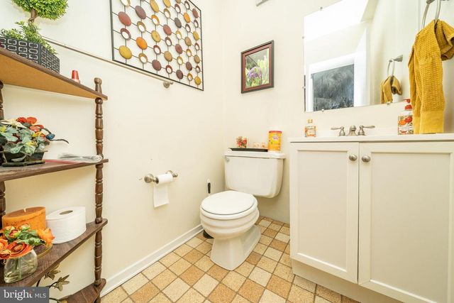 9982 LAKE LANDING RD, Gaithersburg, MD 20886