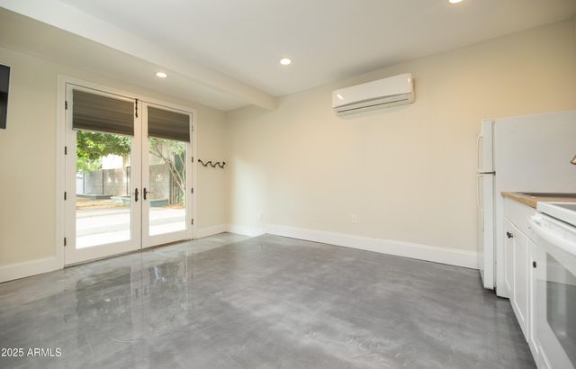 69 W LYNWOOD Street, Phoenix, AZ 85003