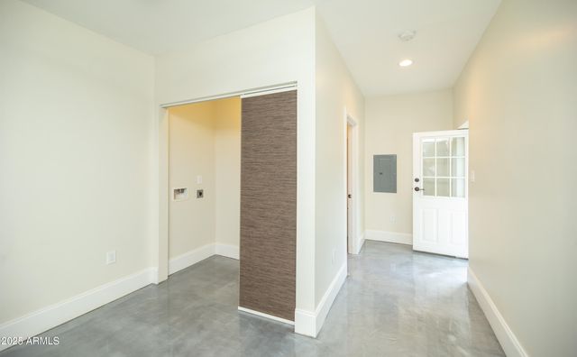 69 W LYNWOOD Street, Phoenix, AZ 85003