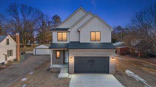 45396 Deneweth Street, Macomb Twp, MI 48042