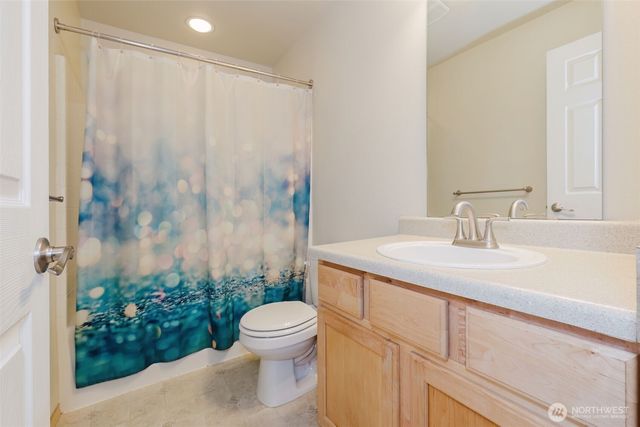 2722 SW Siskin Circle, Port Orchard, WA 98367