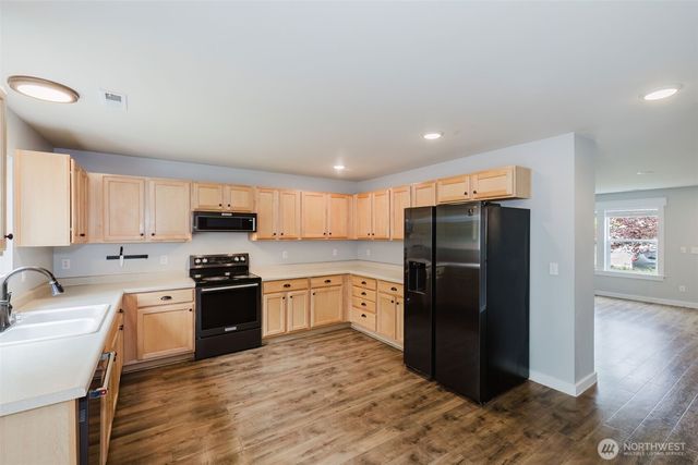 2722 SW Siskin Circle, Port Orchard, WA 98367