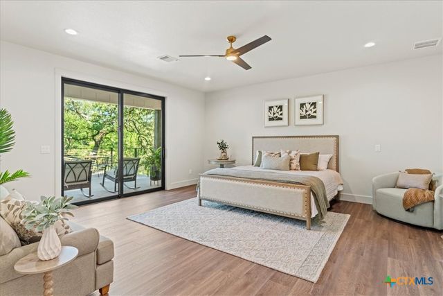 202 Hub Drive, Wimberley, TX 78676