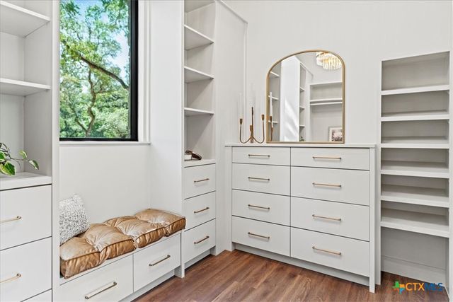 202 Hub Drive, Wimberley, TX 78676