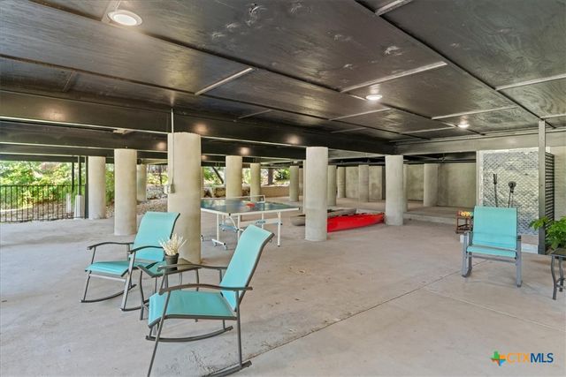 202 Hub Drive, Wimberley, TX 78676