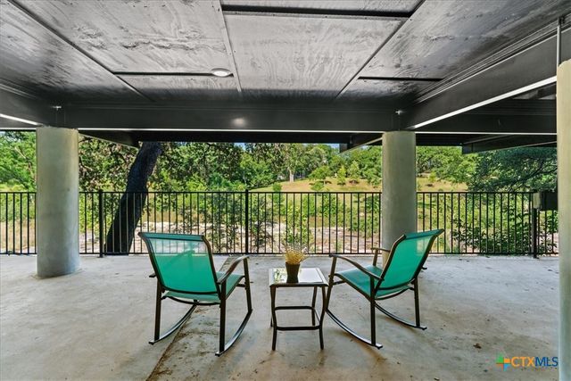 202 Hub Drive, Wimberley, TX 78676