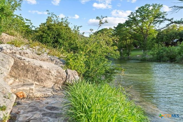 202 Hub Drive, Wimberley, TX 78676