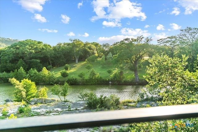 202 Hub Drive, Wimberley, TX 78676