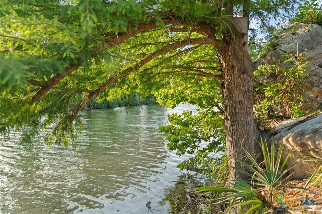 202 Hub Drive, Wimberley, TX 78676