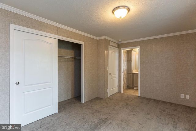 92 CHEROKEE DR, Windsor, PA 17366