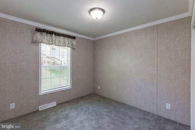 92 CHEROKEE DR, Windsor, PA 17366