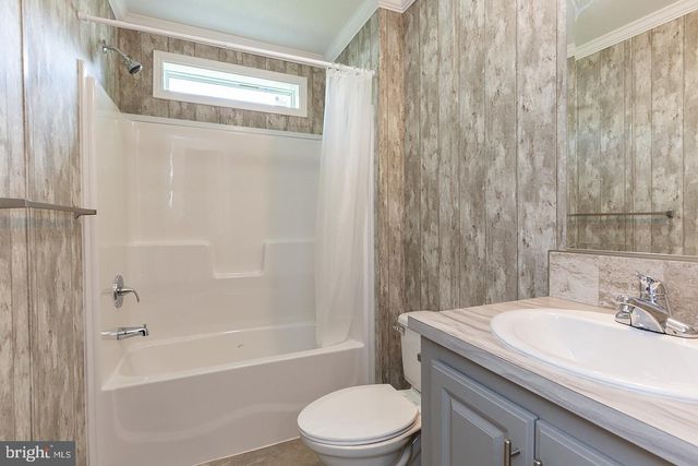 92 CHEROKEE DR, Windsor, PA 17366