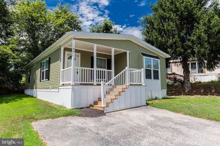 92 CHEROKEE DR, Windsor, PA 17366