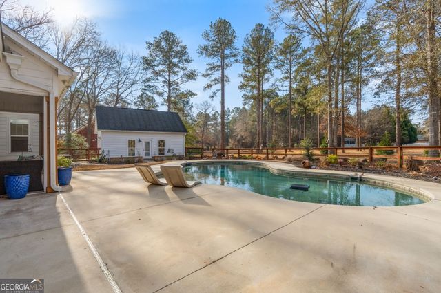 306 Old Windmill Road, Perry, GA 31069