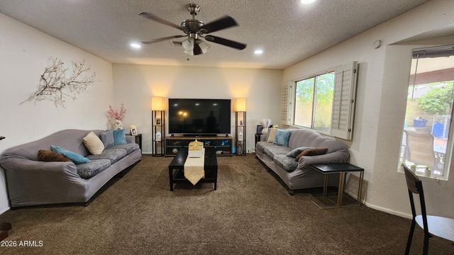 7425 W JENAN Drive, Peoria, AZ 85345