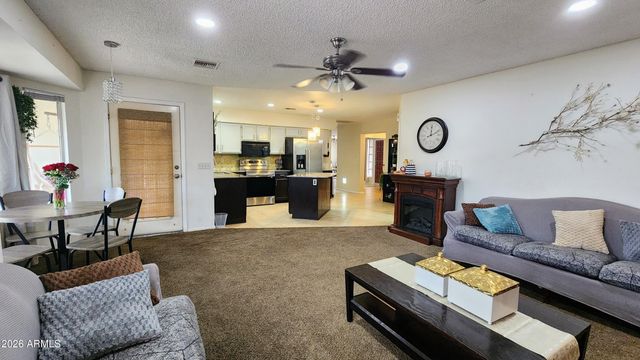 7425 W JENAN Drive, Peoria, AZ 85345