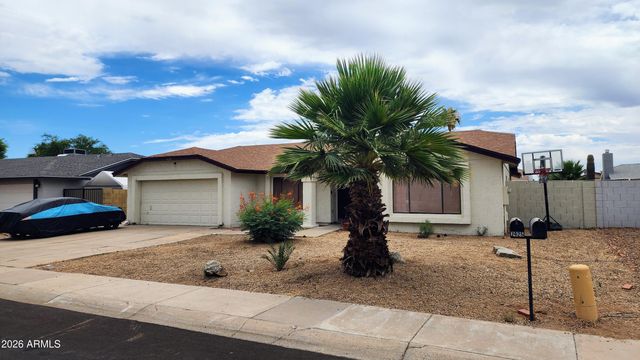 7425 W JENAN Drive, Peoria, AZ 85345
