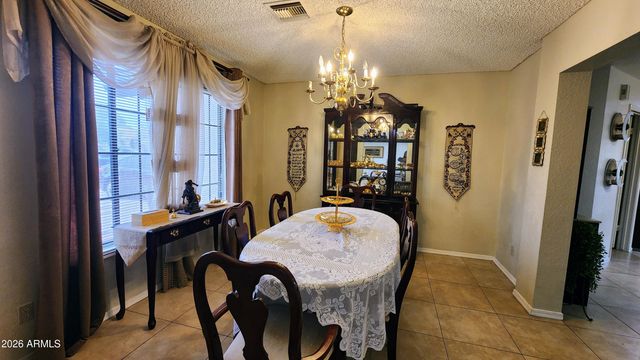 7425 W JENAN Drive, Peoria, AZ 85345