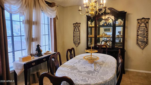 7425 W JENAN Drive, Peoria, AZ 85345
