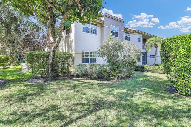 6693 Via Regina 6693, Boca Raton, FL 33433