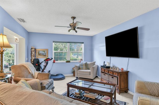 6693 Via Regina 6693, Boca Raton, FL 33433