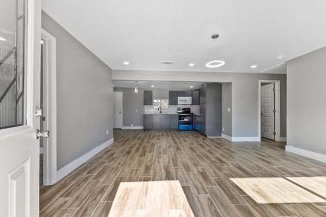 3031 Sunnydale Drive, Houston, TX 77051