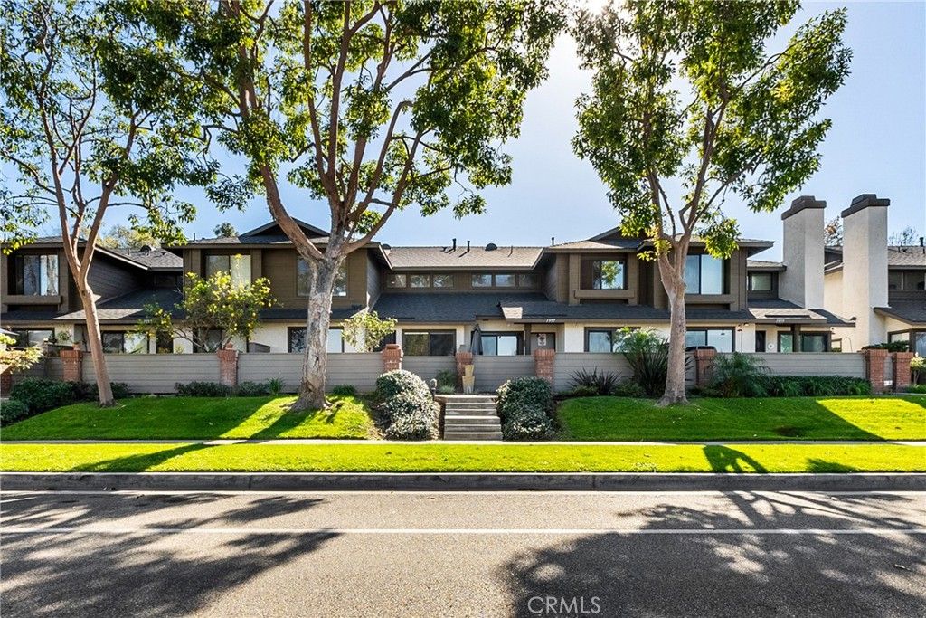 1955 W Clipper, Anaheim, CA 92801