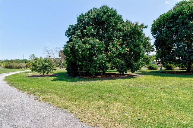 9556 Fleming Grant Road, Micco, FL 32976