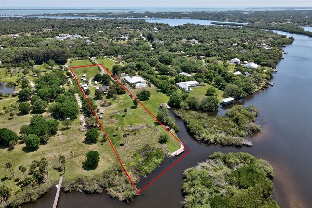 9556 Fleming Grant Road, Micco, FL 32976