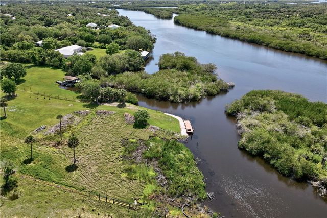 9556 Fleming Grant Road, Micco, FL 32976