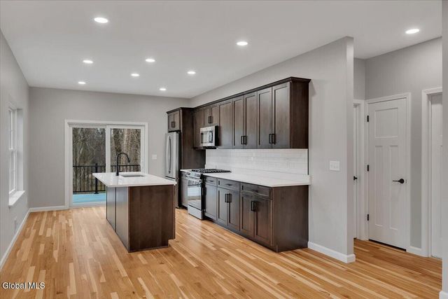 8 Livingston Avenue, Scotia, NY 12302