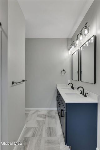 8 Livingston Avenue, Scotia, NY 12302