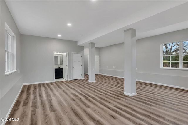 8 Livingston Avenue, Scotia, NY 12302