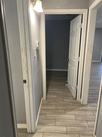 5702 Westover Street, Houston, TX 77033