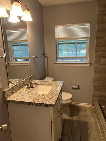 5702 Westover Street, Houston, TX 77033