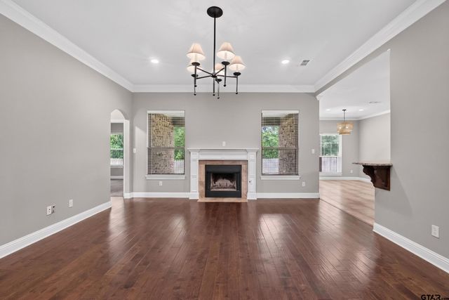 811 Rugby, Whitehouse, TX 75791