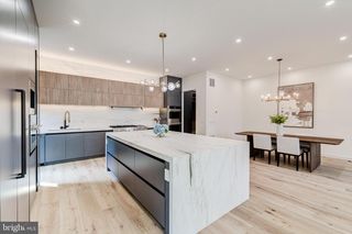 2017 N GREENBRIER ST, Arlington, VA 22205