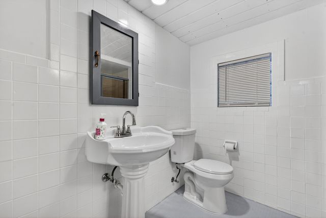6010 W School Street, Chicago, IL 60634