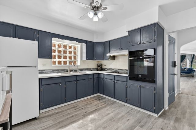 6010 W School Street, Chicago, IL 60634